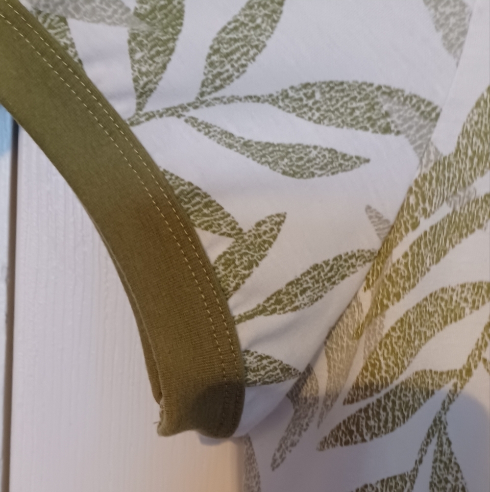 LulaRoe Ringer Tee - Picture 2 of 8